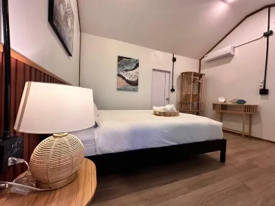 The Hi Ocean Hotels in Amphoe Khlong Yai