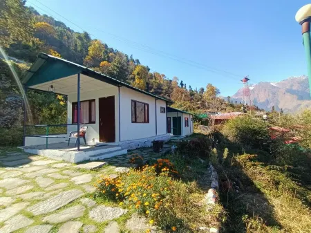 Auli Eco Nature Resort Отели в г. Джошимат
