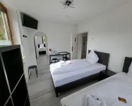 Zimmerwelt-Ilsfeld  24 Stunden Online Check-IN Hotels in Abstatt