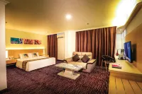 RHR Hotel Kajang Hotels near New Era University College