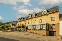 Zur Neroburg Hotel di Neroth