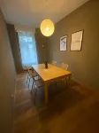 Zimmer mit Stuck in Co-Living Apartment Liebig54