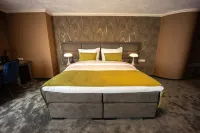 Hotel & Restaurant Infinity