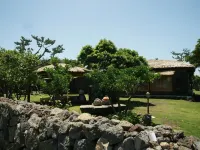 Jeju Hanok Choga House 鄰近活力迷宫的酒店