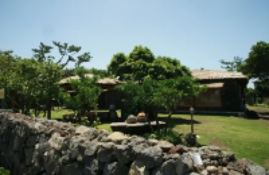 Jeju Hanok Choga House 活力迷宫附近的飯店