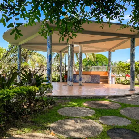 Hotel Puerto de Luna Pet Friendly & Family Suites