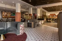 voco THE CLAIR CINCINNATI DOWNTOWN by IHG - Quầy bar