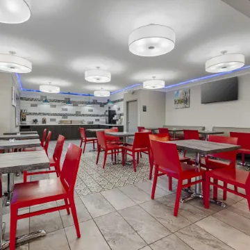 Best Western Louisville Airport Expo Отели рядом с достопримечательностью «Сикс Флэгз Кентакки Кингдом»