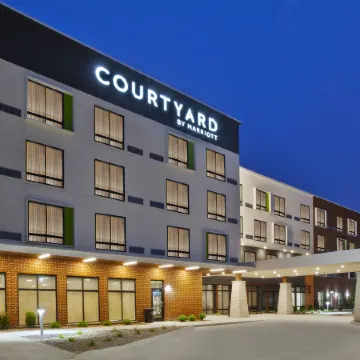Courtyard St. Joseph Benton Harbor
