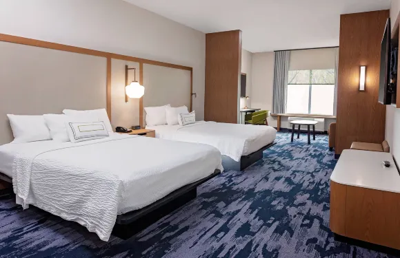 萬楓克林頓港濱水套房酒店