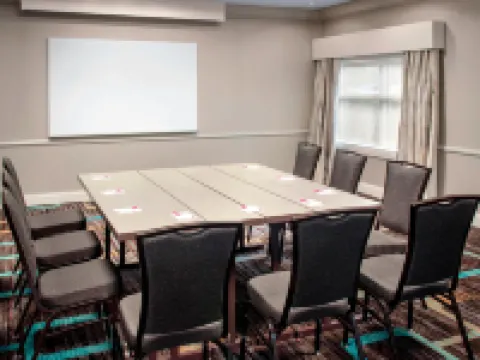 เรสซิเดนซ์อินน์ บาย แมริออท นีวาร์ค เอลิซาเบธ/สนามบินนานาชาติลิเบอร์ตี้ โรงแรมในเอลิซาเบท