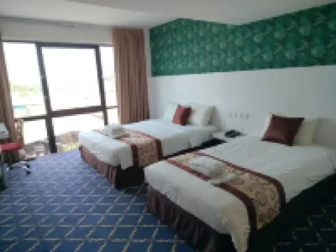 Waterfront HomeStay Hotels in Bintulu