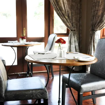 Candlewoods Guesthouse