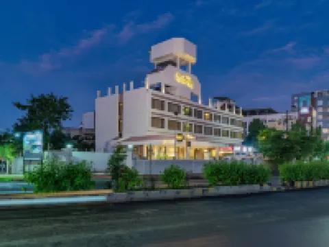 Hotel Pratham 솔라퍼 호텔