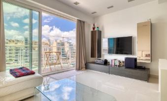 Exquisite Seafront Apart in Spinola Bay St Julians