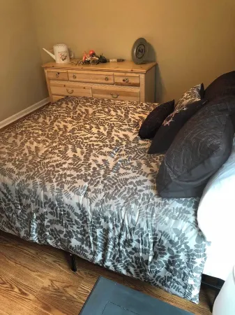 Cozy Quiet apartment in welcoming Elizabethtown with AC, WiFi