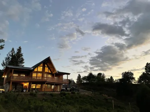 Serenity in Duck Creek Village - Huge cabin on 6 acres overlooking mountains