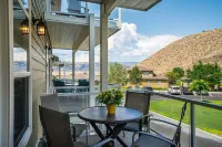 Beautifully Updated Crescent Bar Condo Free Golf