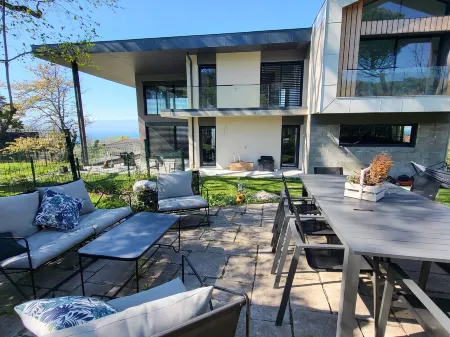 Recent 5-bedroom villa