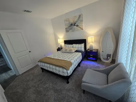 Attached 1 Bedroom Private Suite