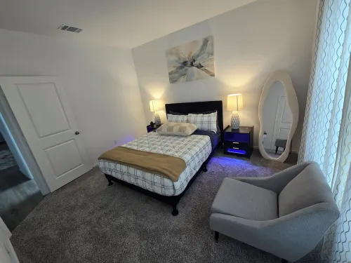 Attached 1 Bedroom Private Suite