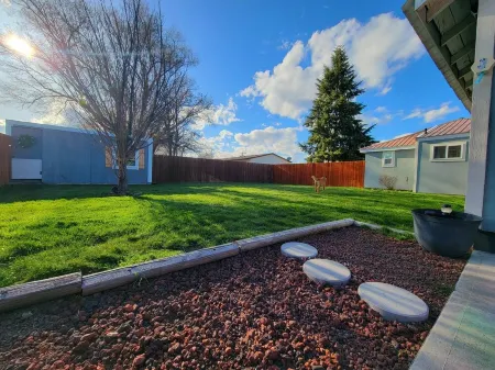 Tranquil 3 Bedroom, 2 Bath Home Near Scenic River Walk!