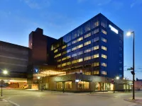 The Lismore Hotel Eau Claire - a DoubleTree by Hilton Hotels in Seymour