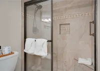 Light & Airy Oasis on Beach WGolf Cart @ Sandestin Resort