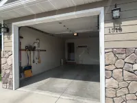 Cozy Cody cul-de-sac home! Sleeps 6.