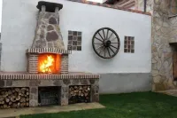 Rural apartment Los Mirlos for 8 people Hotels in Comarca de Burgohondo - el Tiemblo - Cebreros