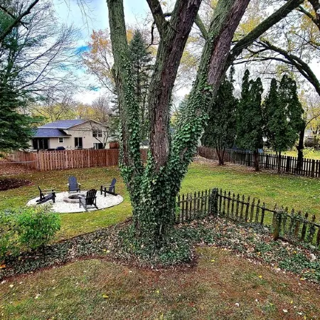 Spacious open concept home w/ game room + firepit