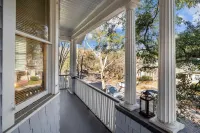 Farmhouse 3 bedroom downtown by River Walk No cleaning fee 뉴 하노버 카운티 호텔