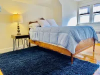 Modern Farm House…minutes to Okemo; 2 King beds! Hotels in Mount Holly