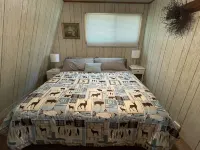 Tranquil 2 Bedroom Getaway on Private Lake Hotels in Packwaukee