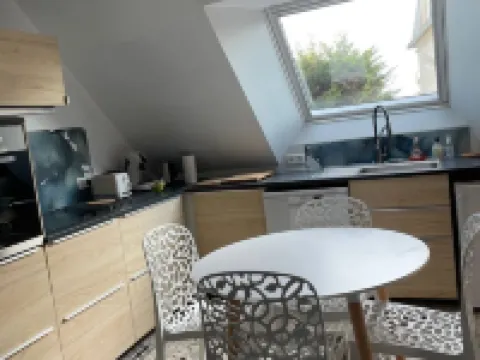 Charming apartment in Granville 格朗維爾酒店