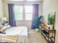 Modern Apt with Gym & Pool & Hot Tub. Perfect Location. Close to Ski Resorts! Hotels near RioTinto Stadium