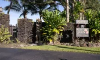 Luxury Oceanfront Apartment Gated Cliffside Estate - Solar - Beach 10m Walk Hāmākua Forest Reserve 주변 호텔