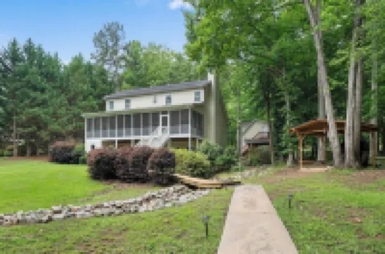 Beautiful Updated Lake House w/ private deep water dock