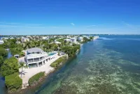 Secluded Oceanfront property, Private pool, hot tub, boat ramp and dock