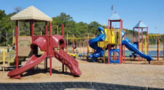 Beaufort Retreat, with pool, pickle ball, clubhouse, resort amenities