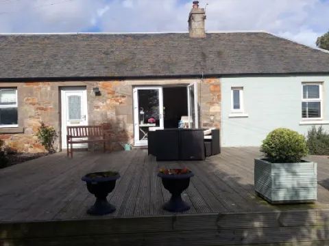 In the heart of the East Neuk, with fabulous sea view and close to great golf. โรงแรมใน