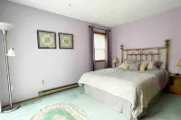 Quiet, Lake Access, Deck, Fire Pit, Air Hockey, Sleeps 9, Abuts 400 ACs of Woods