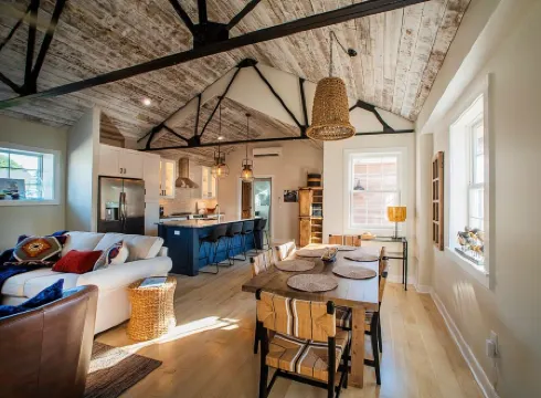 Deluxe Adjoining Suite & Studio in Lewes