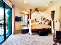 Italian Villa · 200 steps to beach · Free cruise tickets · Pool views · Pets OK!