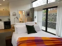 Contemporary, Stylish One Bedroom Studio.