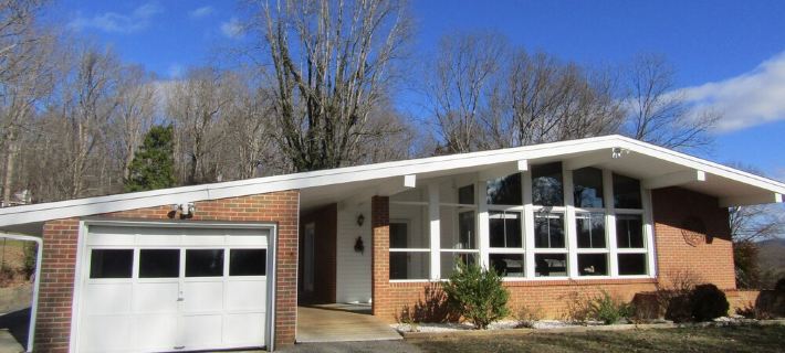 2 miles from NB State Park, James River,  hiking trails and trout fishing! Ξενοδοχεία στην πόλη Rockbridge County