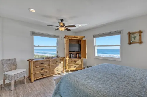 Beachfront Condo!  Direct Ocean Views!