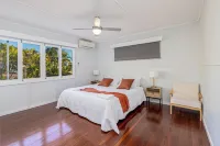 Pinball + Gaming Paradise in Townsville! 5 Minutes from the Airport & Strand