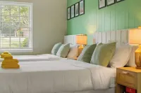 5 Bedroom Paradise Escape with Huge Pool, BBQ, Arcade and Playset