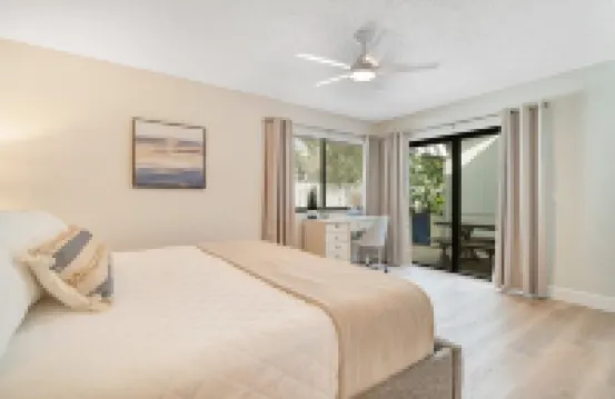 SeaWoods VILLA. WALK to the Beach!